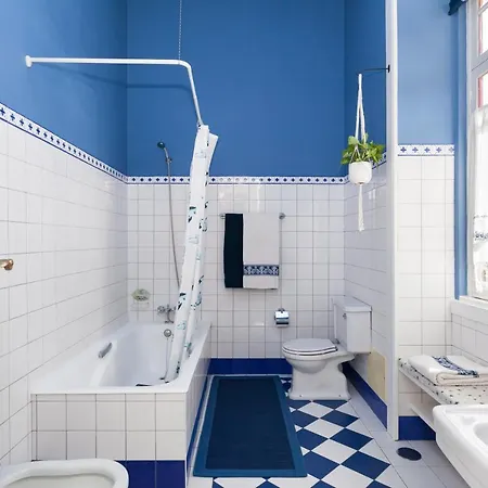 Vintage Balcony Guest house
