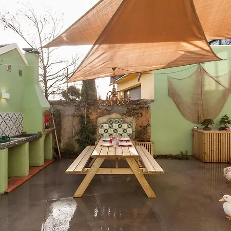 Vintage Balcony 4*