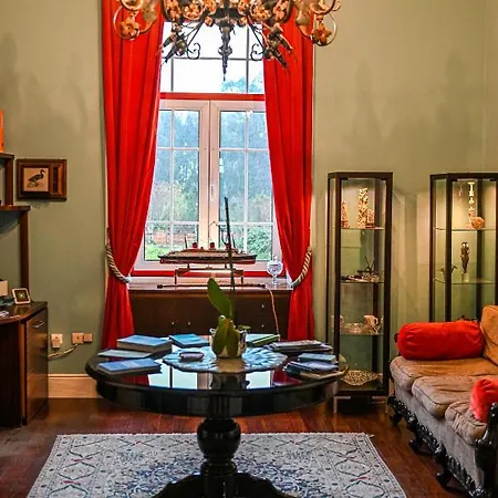 Vintage Balcony Guest house