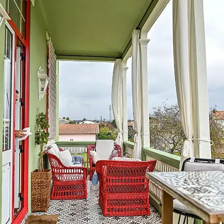 Vintage Balcony Guest house 4*
