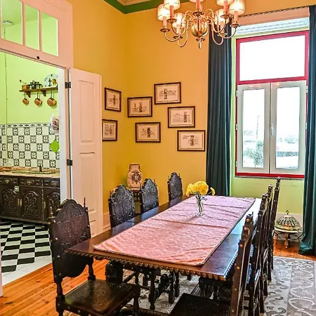 Vintage Balcony 4*