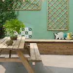 Vintage Balcony & Ovar