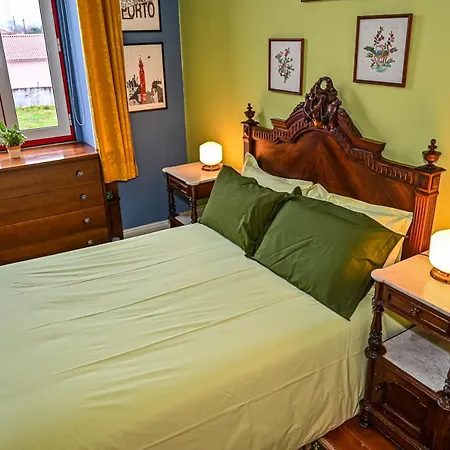 Vintage Balcony & オヴァール