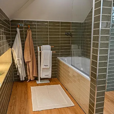 Vintage Balcony & 4* オヴァール