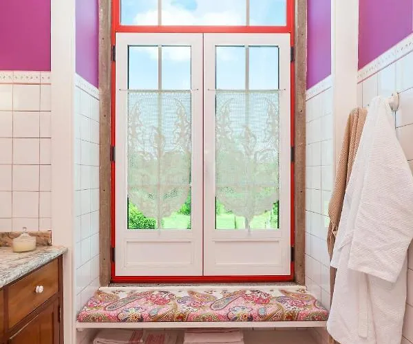 Vintage Balcony & 4* أوفار