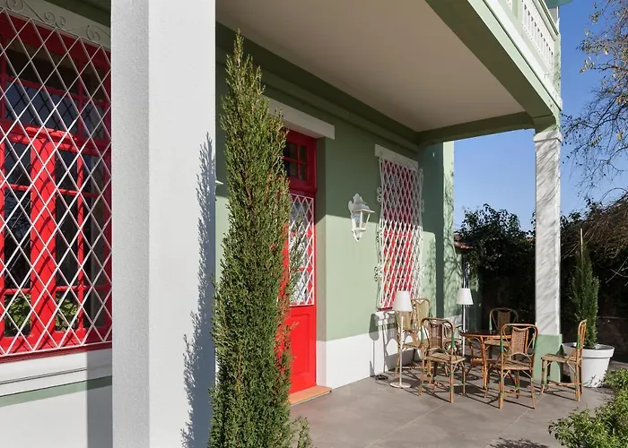 بيت ضيافة Vintage Balcony & 4*