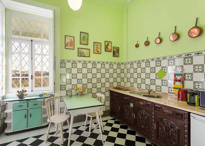 Vintage Balcony & 4* أوفار