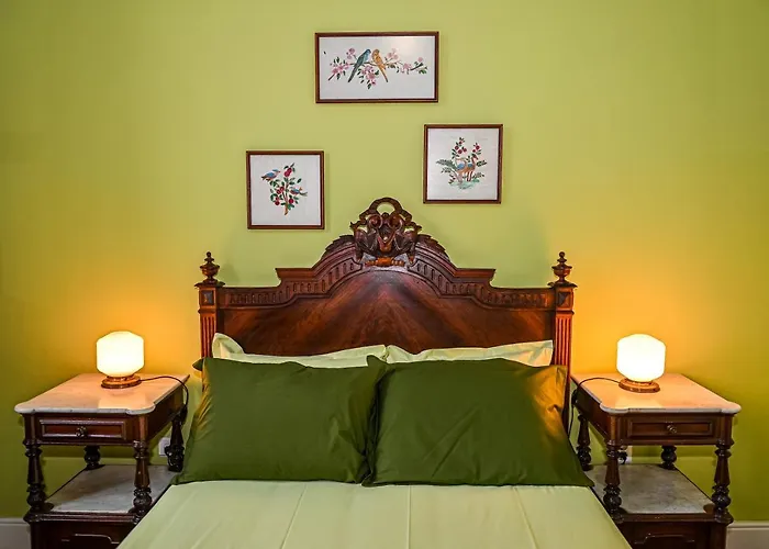 Vintage Balcony & Maison d'hôtes 4*