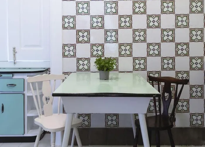 Vintage Balcony & 4*